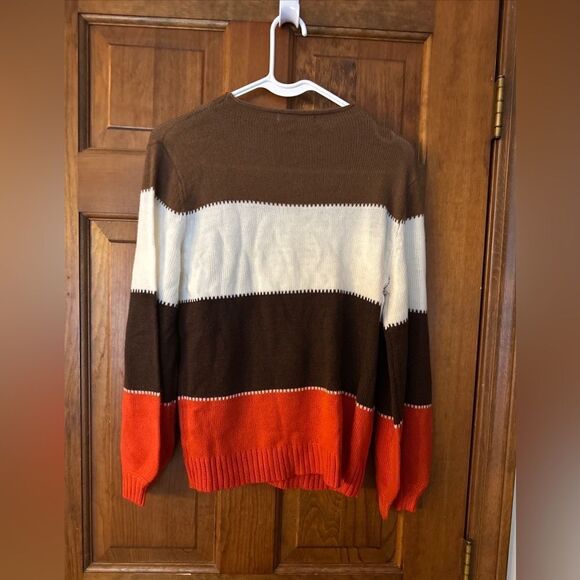 Miss Look Sweater Size Medium Fall - Picture 2 of 3